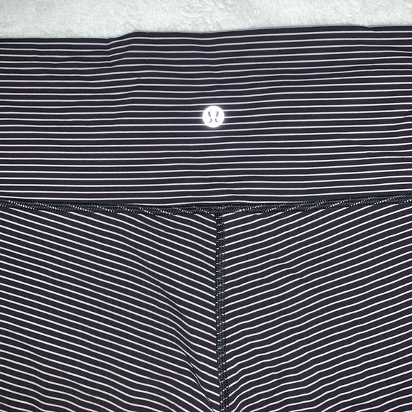 lululemon athletica Pants - Size 8 Lululemon Wunder Under - High Rise